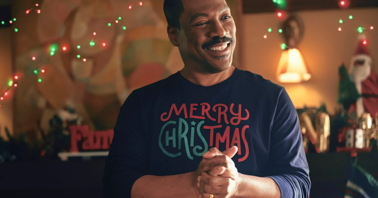Eddie Murphy makes a deal with an Elf in Christmas on Candy Cane Lane (trailer)
