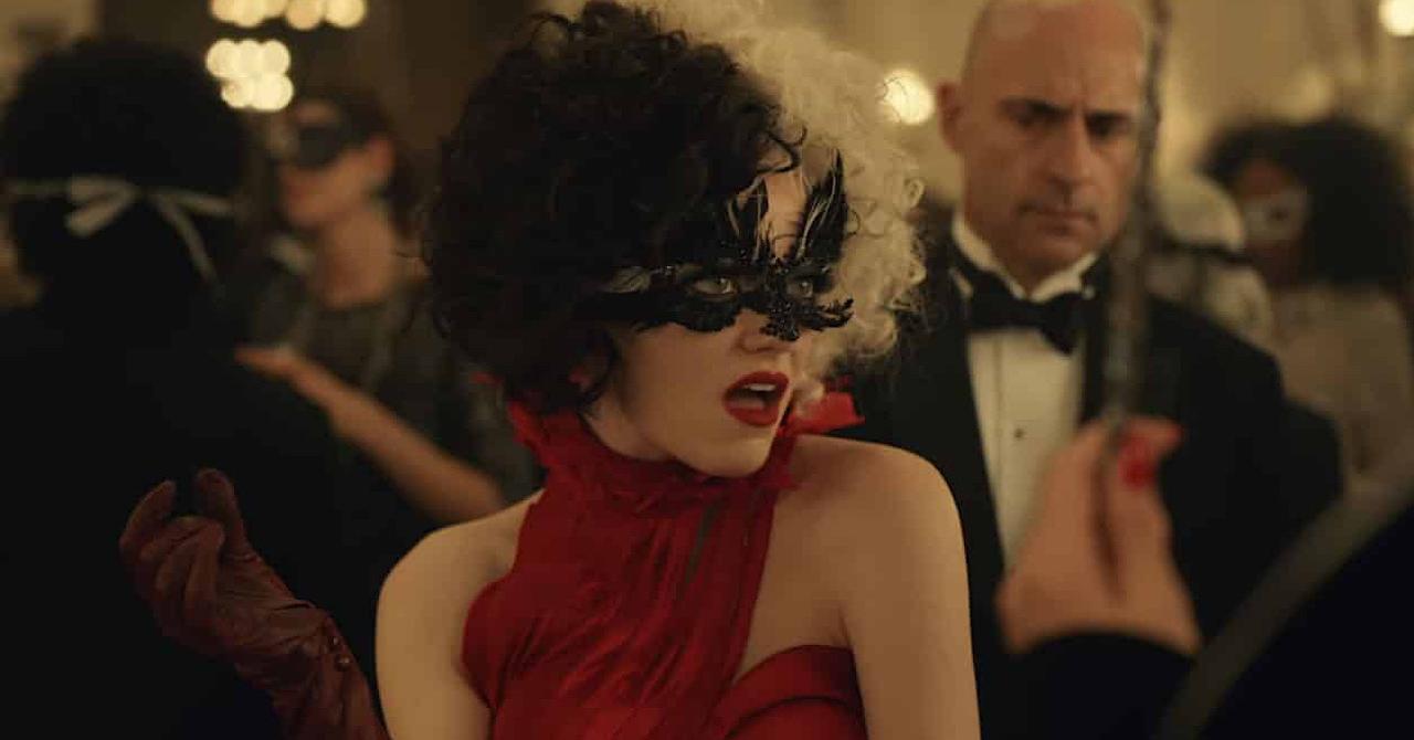 Emma Stone is breathtaking as Cruella (review)