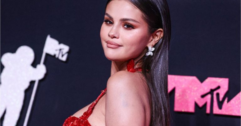 Selena Gomez ready to quit her singing career to become an actress full time?